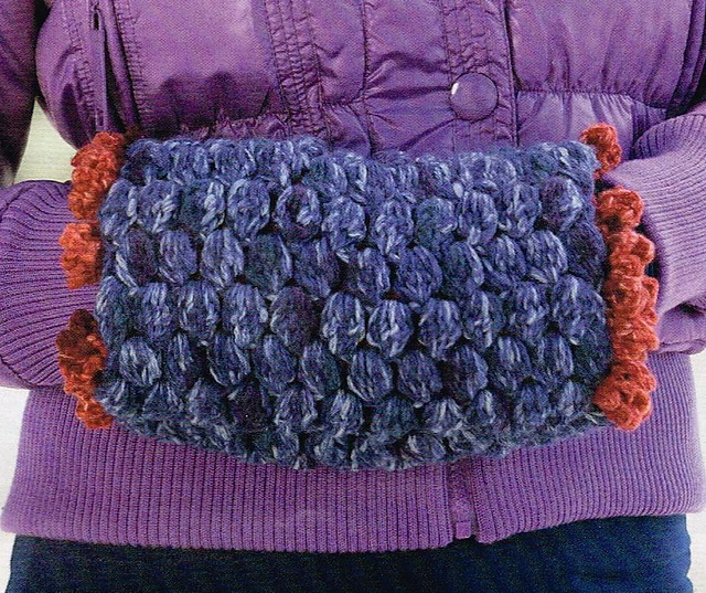 # 24 Muff mit Tasche