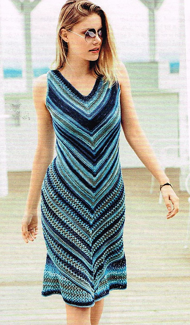 # 11 Blaues Kleid