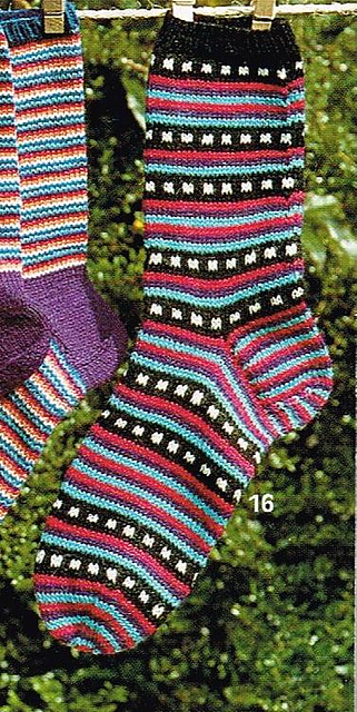 # 16 Ringelsocken mit Jacquards