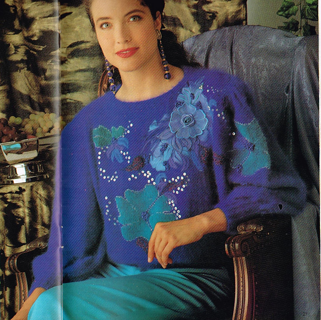 Pulli mit Stickerei und Blüten