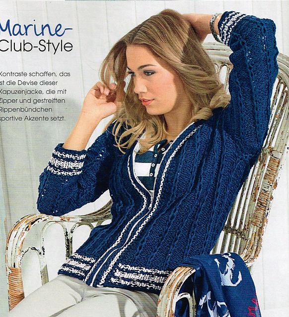 # 27 Kapuzenjacke in Marine
