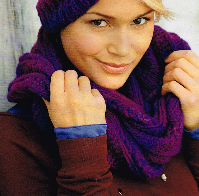 # 28 Loop in Lila meliert