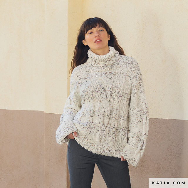 104-01 Rollkragenpullover mit Zopfmuster