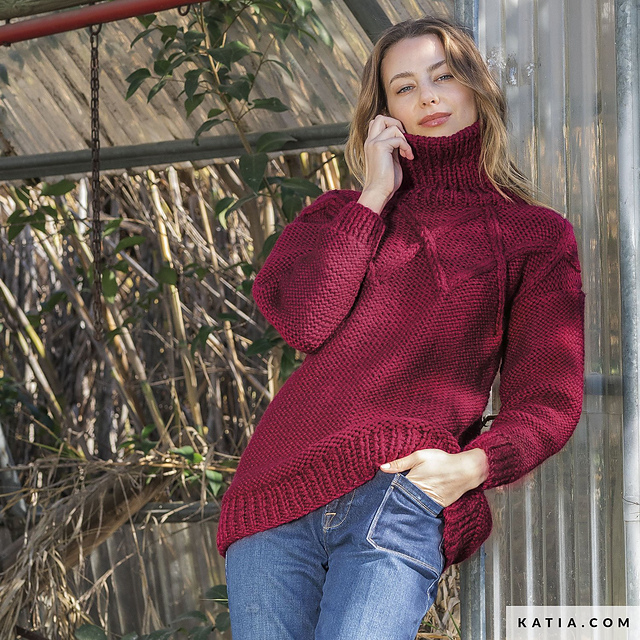 104-32 Pullover mit Reliefrauten