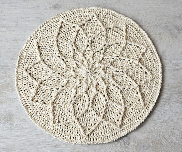 Minimalist Cabled Mandala
