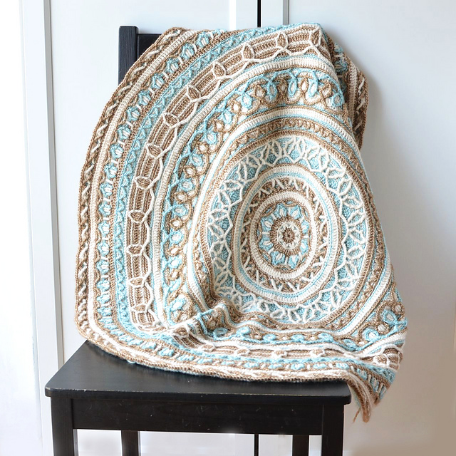 Joana's Border - overlay crochet