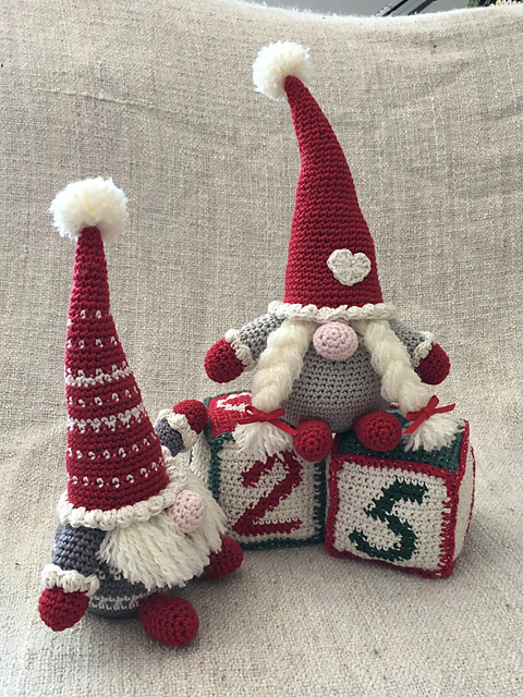 Christmas Holiday Countdown with Gnomes