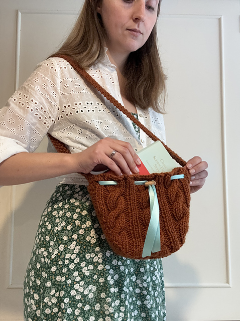 Cloud Cable Bag
