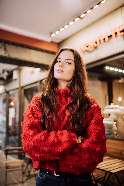 CB032 - Cropped Bobble Sweater