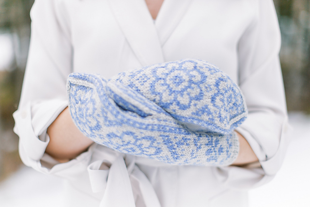 An Ode to Marit Selbu Mittens