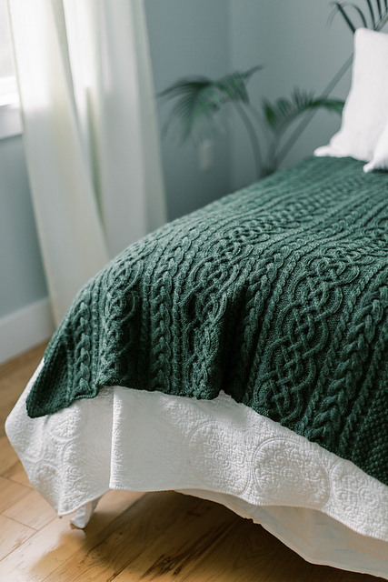 In the Company of Cables Blanket