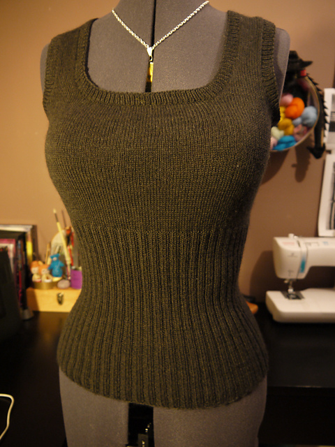 Sleeveless Sweater No. 4201