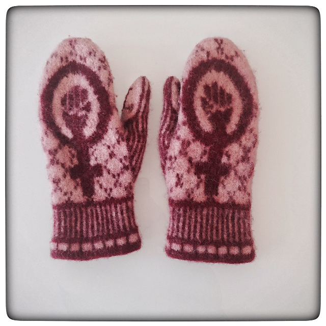 8th of Mars Mittens