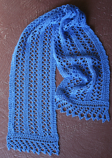 Faux-Hard Little Leaf Scarf