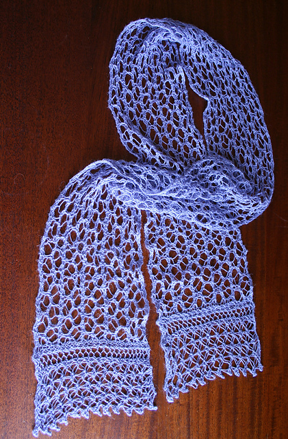 Faux-Hard Clover Scarf