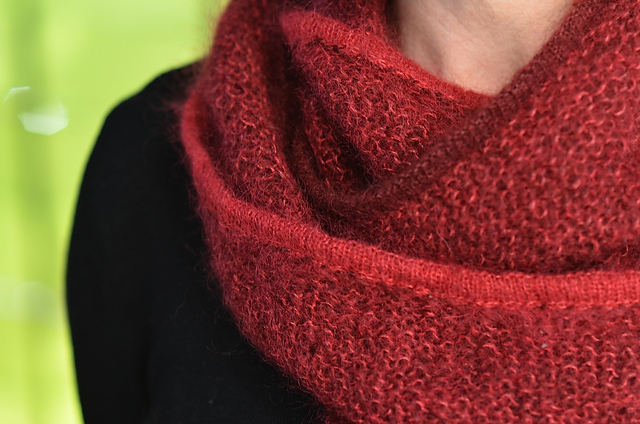 Cloud of colour cowl