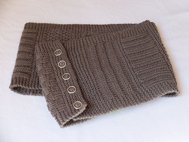 Steph's super simple sampler scarf (or cowl)