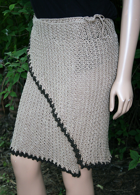 Twist & Shout Skirt