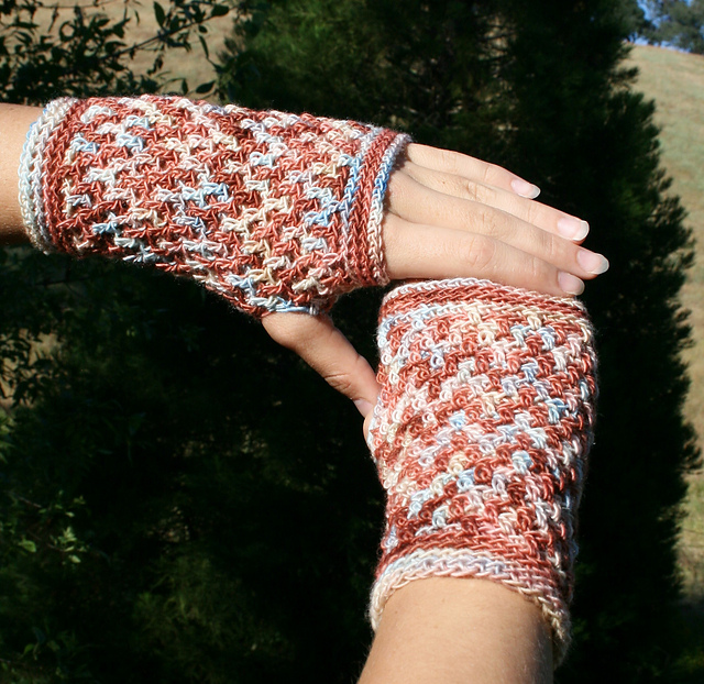 Waves Fingerless Gloves