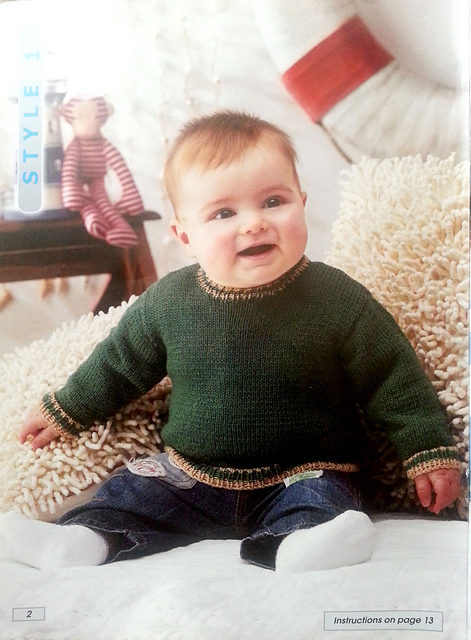Round neck jumper with back opening