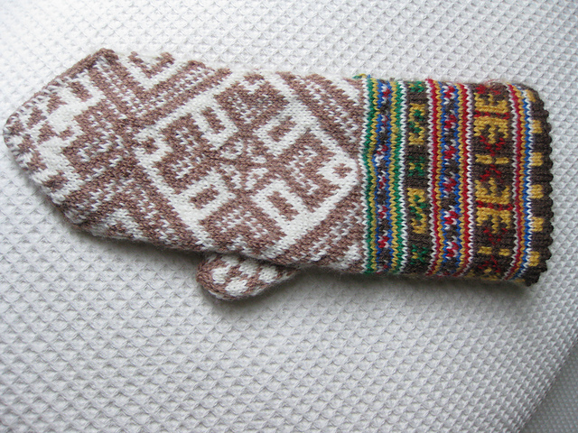 Gay Peasant Mitts