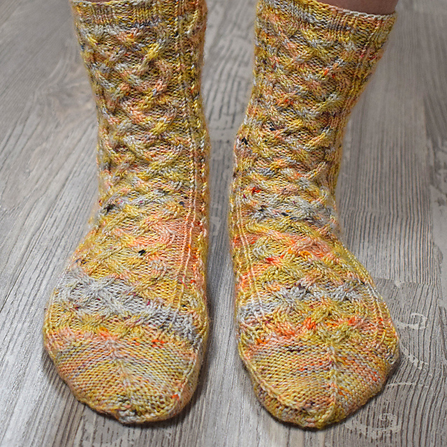Irish Cables Socks