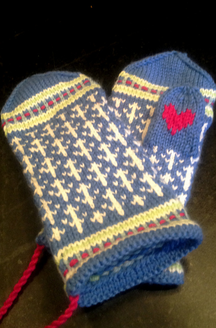 Have a Heart Mittens