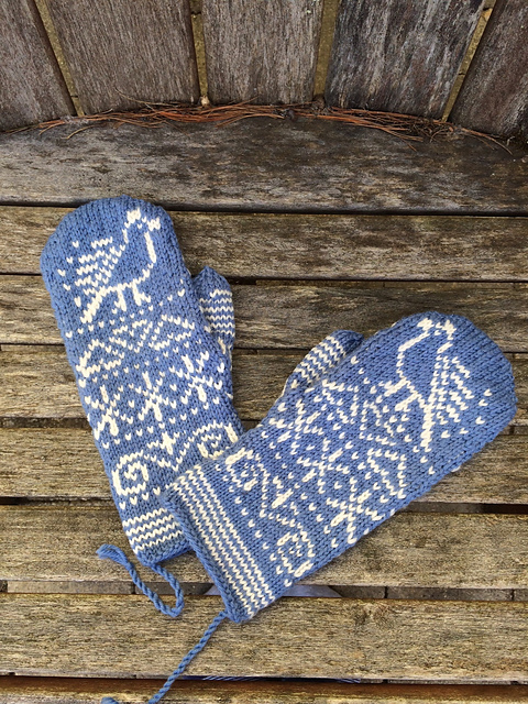 Čičmany Folklore Mittens