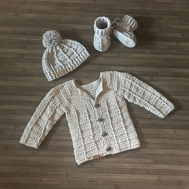 Ravelry Stirling Baby Cardigan Hat and Booties Set pattern by Lisa Boyd