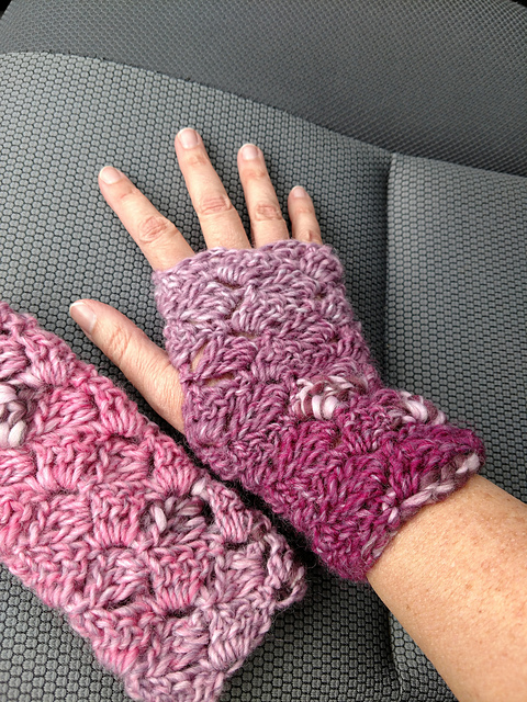 Box Stitch Mitts