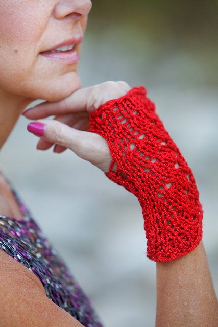 Lace Fingerless Gloves