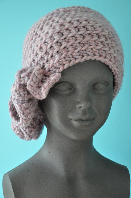 1920's ruffle hat (cloche)