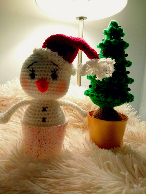 Snowman and christmas tree