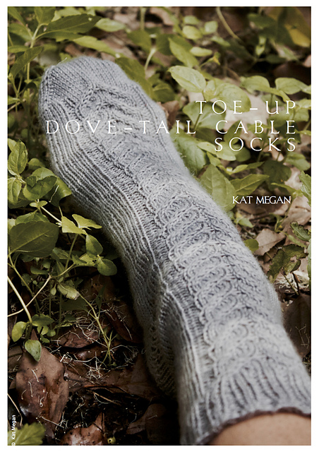 Dove Tail Cable Socks