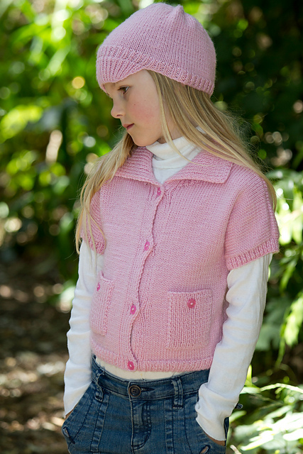 Nicola Vest and Hat - Lc11