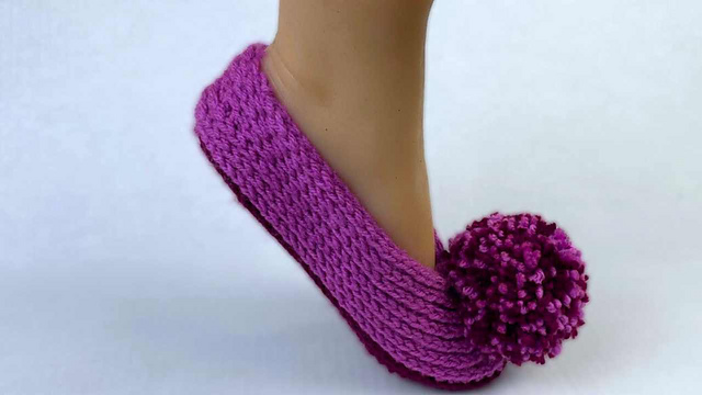 Cozy Camel Stitch Slippers