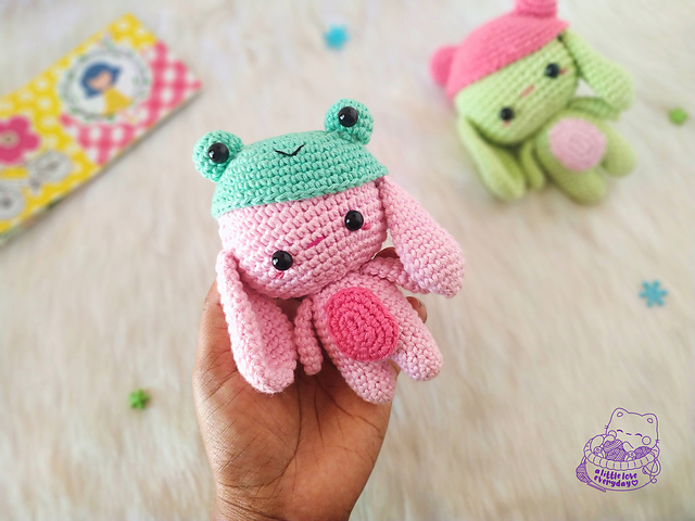 Spring Bunny amigurumi