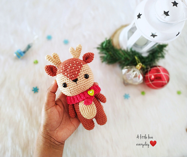 Amigurumi reindeer