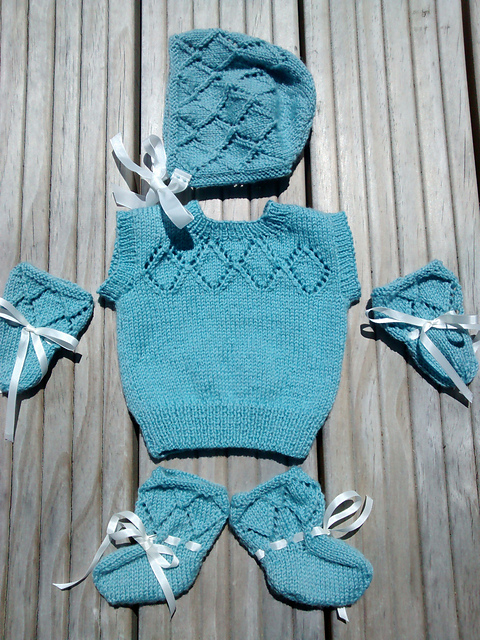 Storytime with Knitted Layette