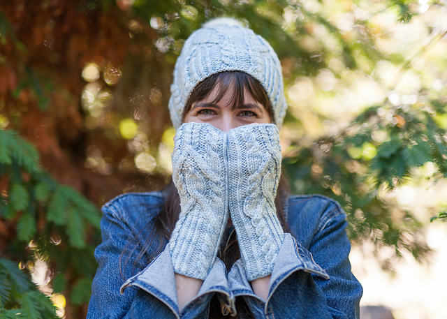 Age of Winter mitts