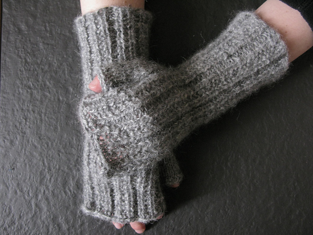Beaded Rib Mitts