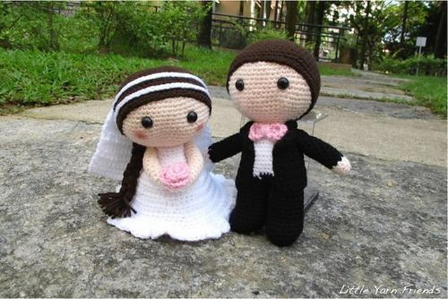 Lil' Classic Wedding Dolls