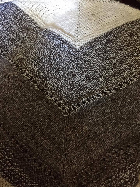 Hobbyknob Farm Shawl