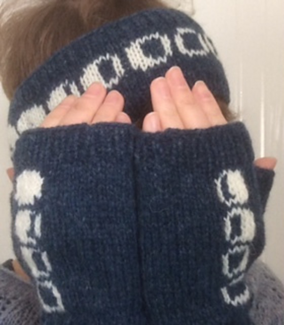 Moon Phases Mitts
