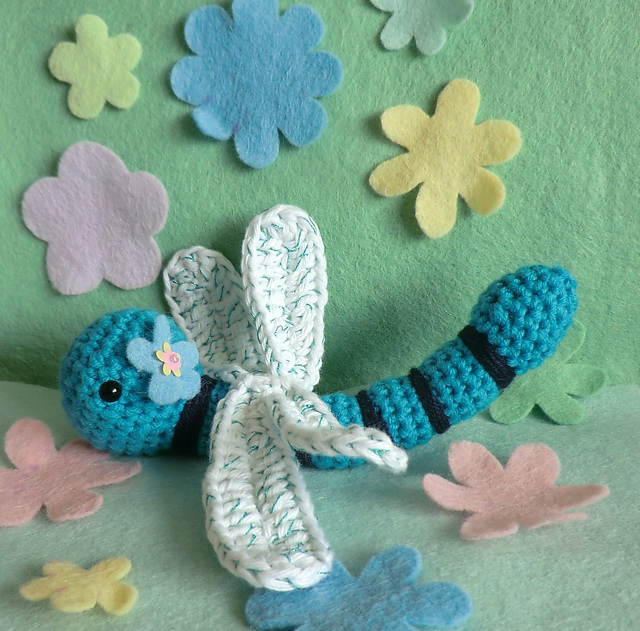 Dot the dragonfly
