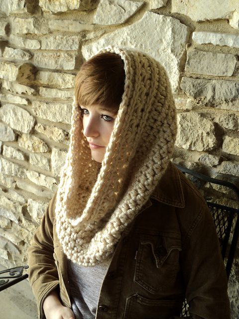 Crown of Stars Cowl and matching Fingerless Gloves