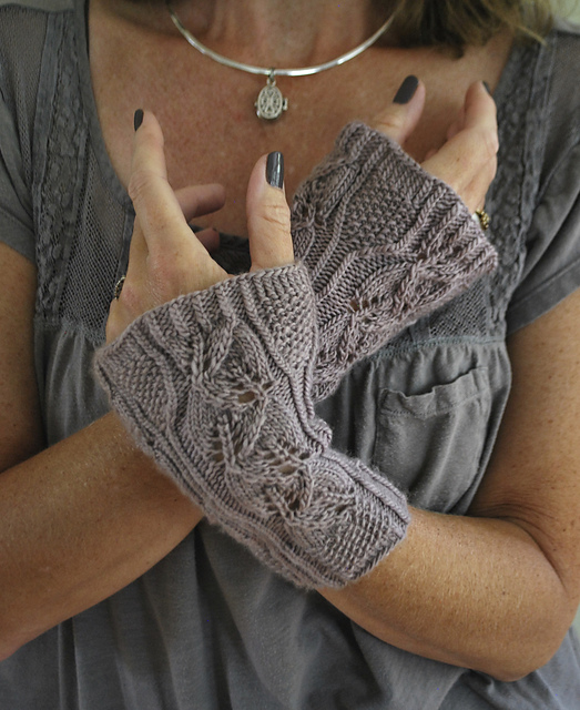 Lucia Cottage Garden Wristers