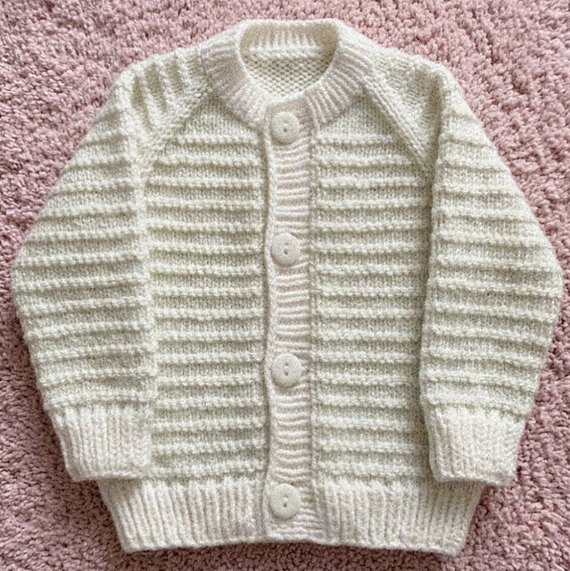 Ravelry: Purl Ridge Baby Cardigan pattern by Laura’s Knitting Patterns