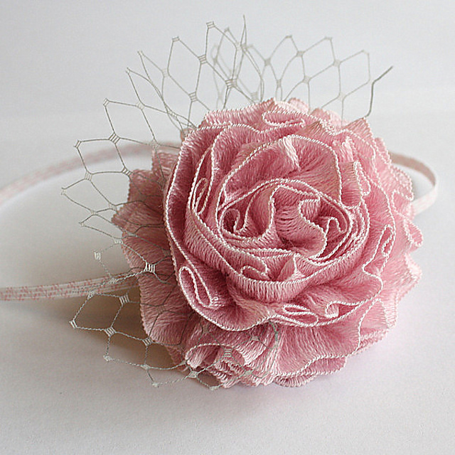 Rose with Veiling / headband / bobby pin