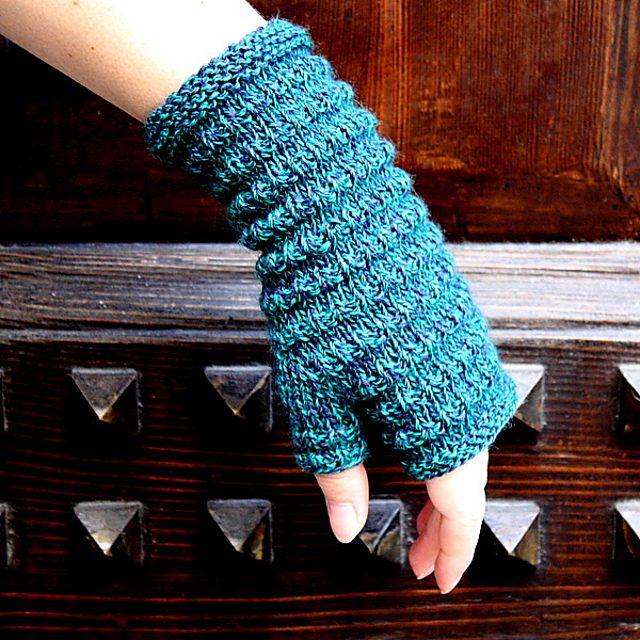 Charme Mitts